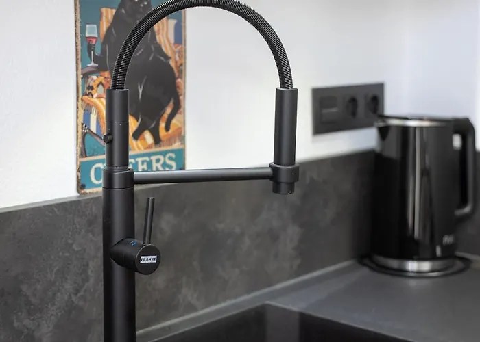 Sophisticated Getaway Apartment *